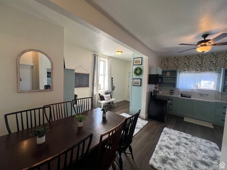 More Photos Of 95 N Main St, Panguitch Restaurant For Sale