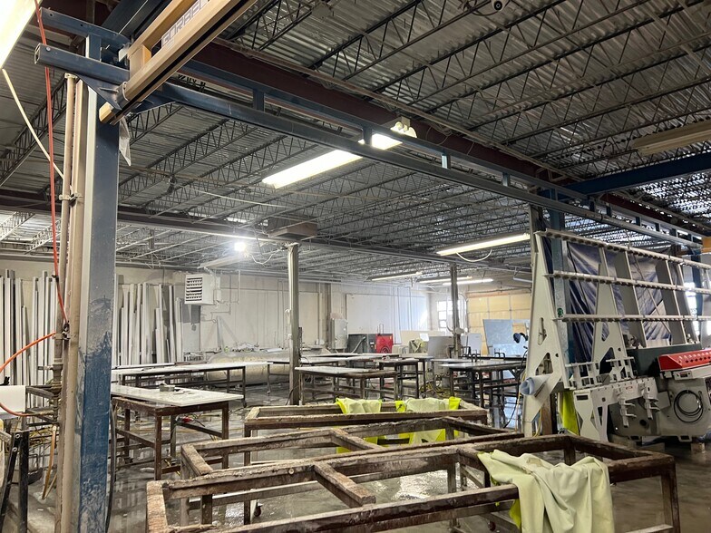 More Photos Of 3505 E 39th Ave, Denver Manufacturing For Lease