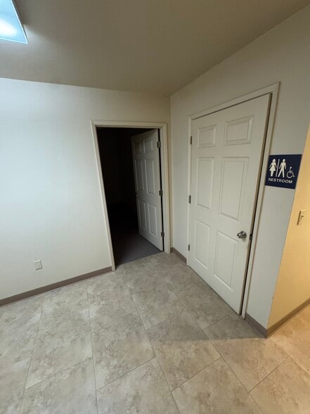 More Photos Of 190 E San Antonio Dr, King City Industrial For Sale