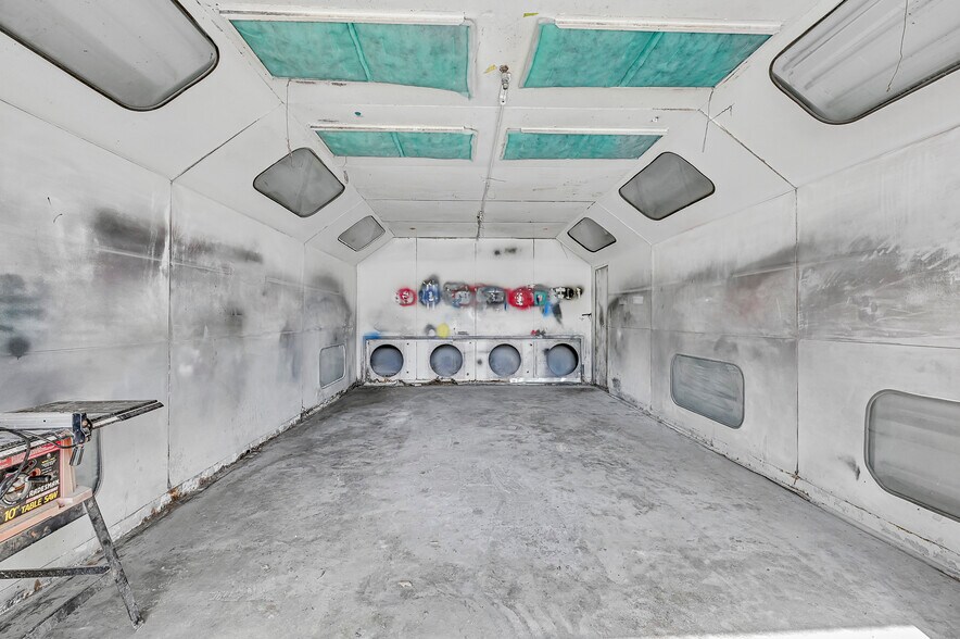 More Photos Of 1517 Spencer Highway, La Porte Auto Repair For Sale