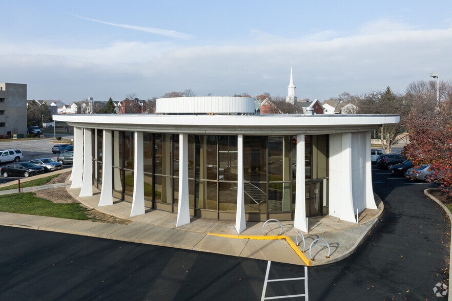 More Photos Of 3917 Lindell Blvd, Saint Louis Office For Sale