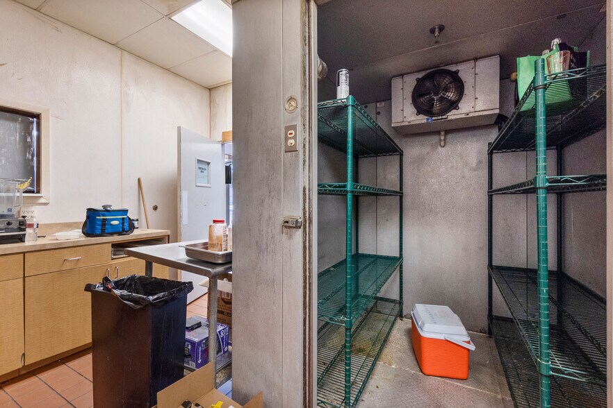 More Photos Of 118 Shenandoah Dr, The Woodlands Freestanding For Sale