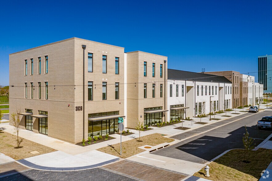 More Photos Of 5100 W Park Dr, Rogers Unknown For Lease