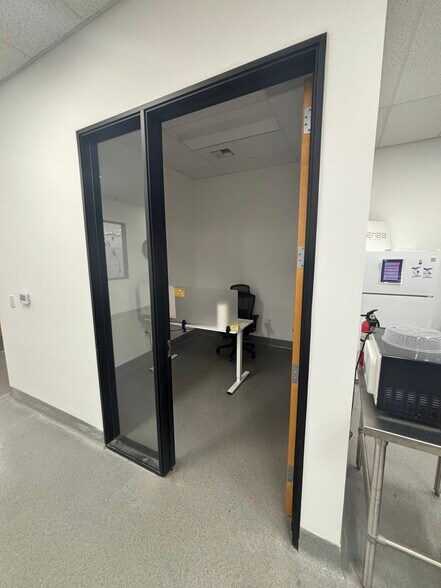 More Photos Of 1325 E El Segundo Blvd, El Segundo Food Processing For Lease