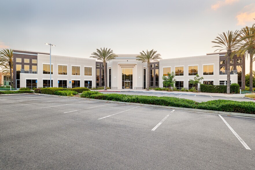 More Photos Of 5770 Fleet St, Carlsbad Unknown For Lease