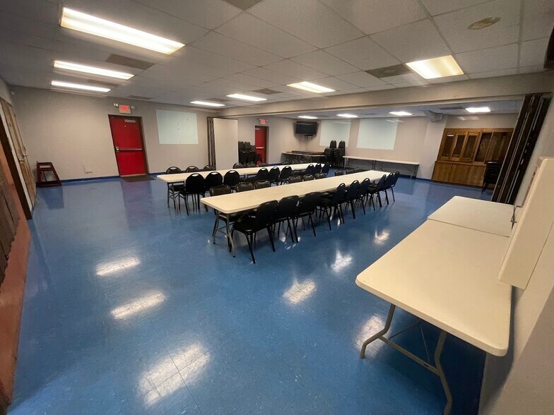 More Photos Of 3401 Century Dr, Granite City Religious Facility For Sale