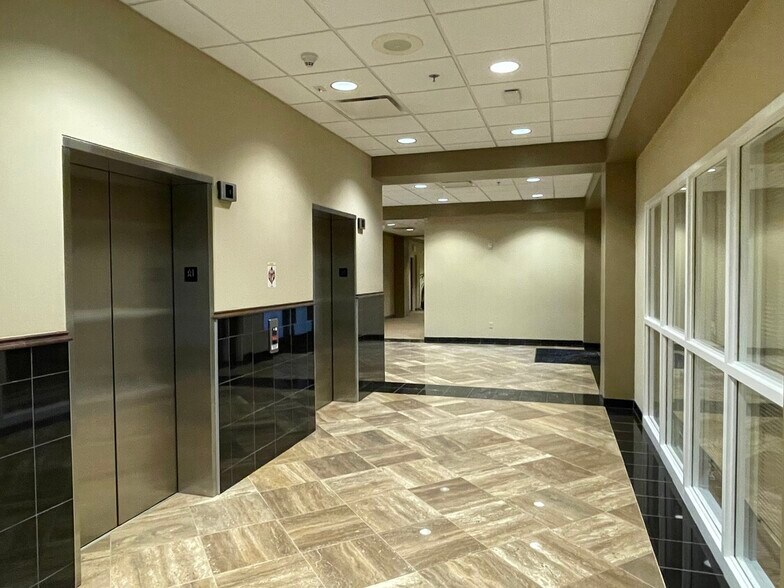 More Photos Of 1825 Commerce Center Blvd, Fairborn Medical For Lease