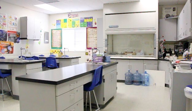 More Photos Of 7353 Valley Circle Blvd, West Hills Schools For Lease