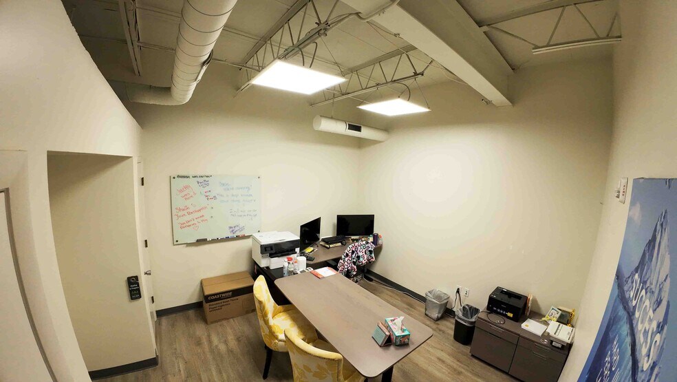 More Photos Of 3600 N 75th Ter, Pinellas Park Loft Creative Space For Lease