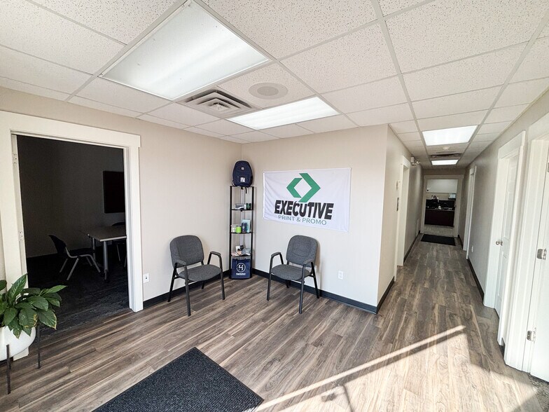 More Photos Of 4331 W CALHOUN St, Springfield Industrial For Lease