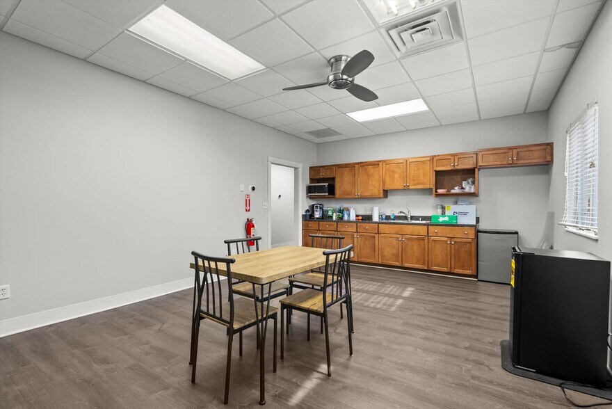 More Photos Of 24051 S Northern Illinois Dr, Channahon Truck Terminal For Sale