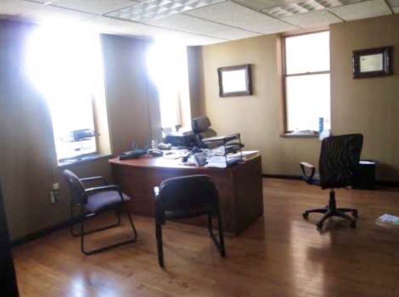 More Photos Of 30 South St, Freehold Office For Lease