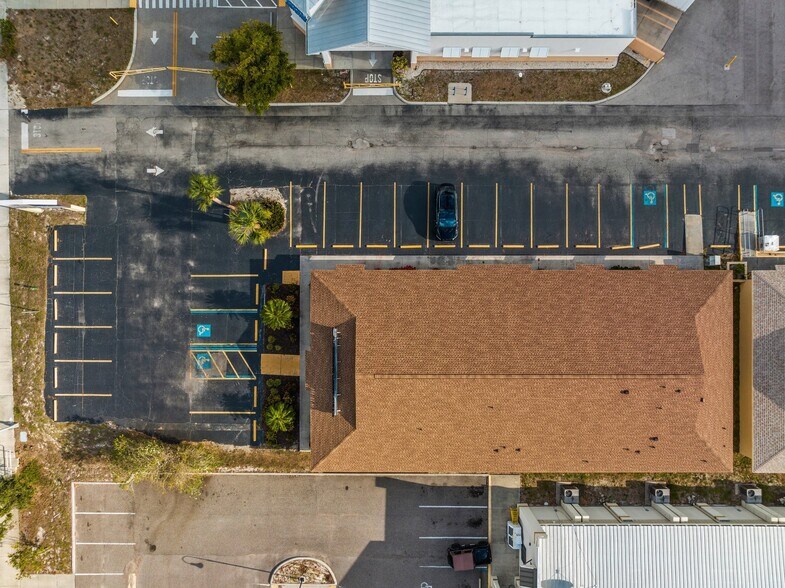 More Photos Of 406 N Indiana Ave, Englewood Medical For Sale