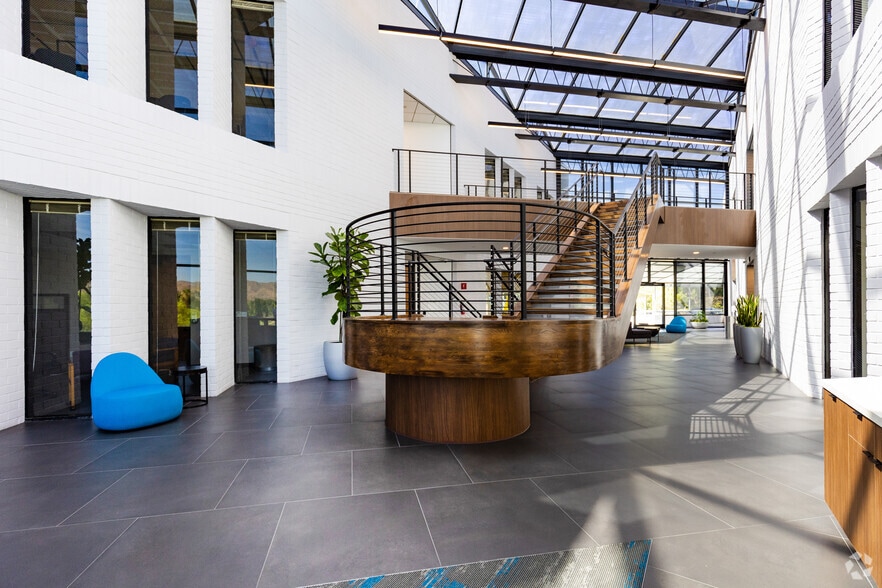 More Photos Of 30851 Agoura Rd, Agoura Hills Loft Creative Space For Lease