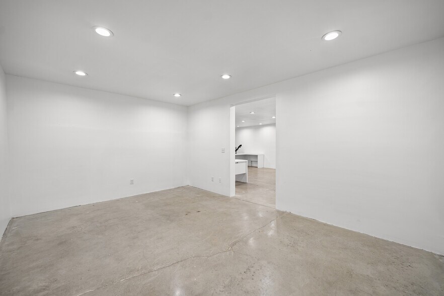 More Photos Of 1507 Essex St, Los Angeles Warehouse For Lease