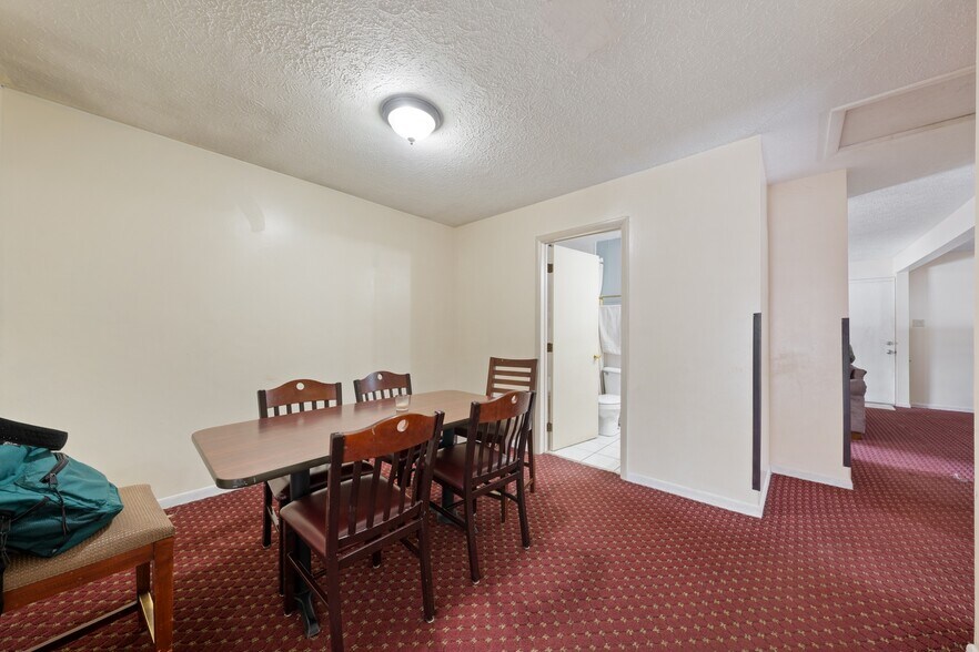 More Photos Of 1530 Cleveland Rd, Sandusky Hotel For Sale