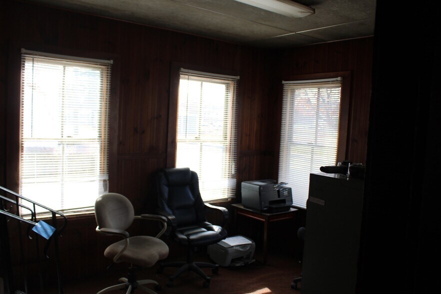 More Photos Of 5 Millers Falls Rd, Turners Falls Warehouse For Sale