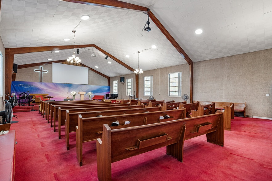 More Photos Of 1424 S 55th St, Kansas City Religious Facility For Sale