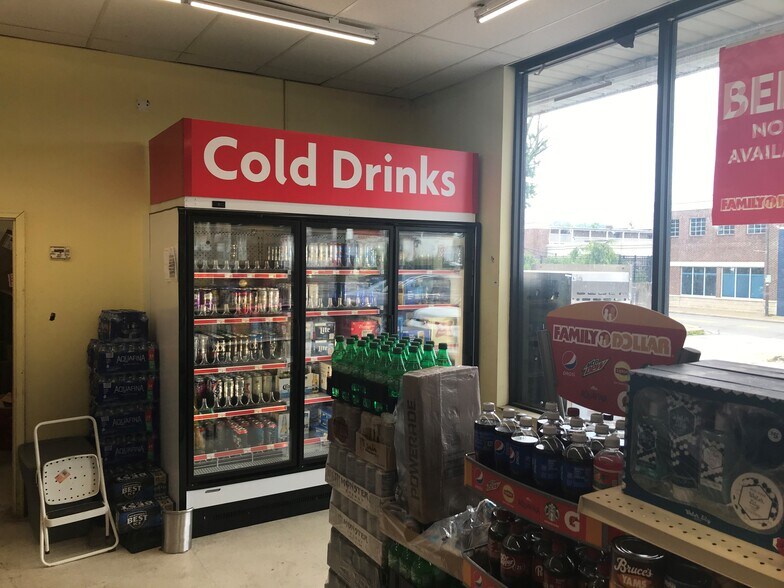 More Photos Of 1536 Washington St W, Charleston Freestanding For Sale