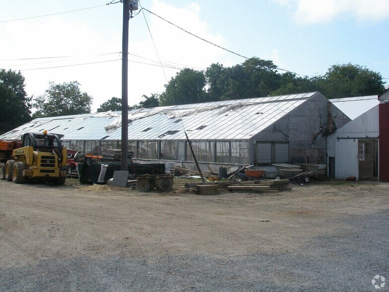 More Photos Of 52 Bayview Ave, East Patchogue Unknown For Lease