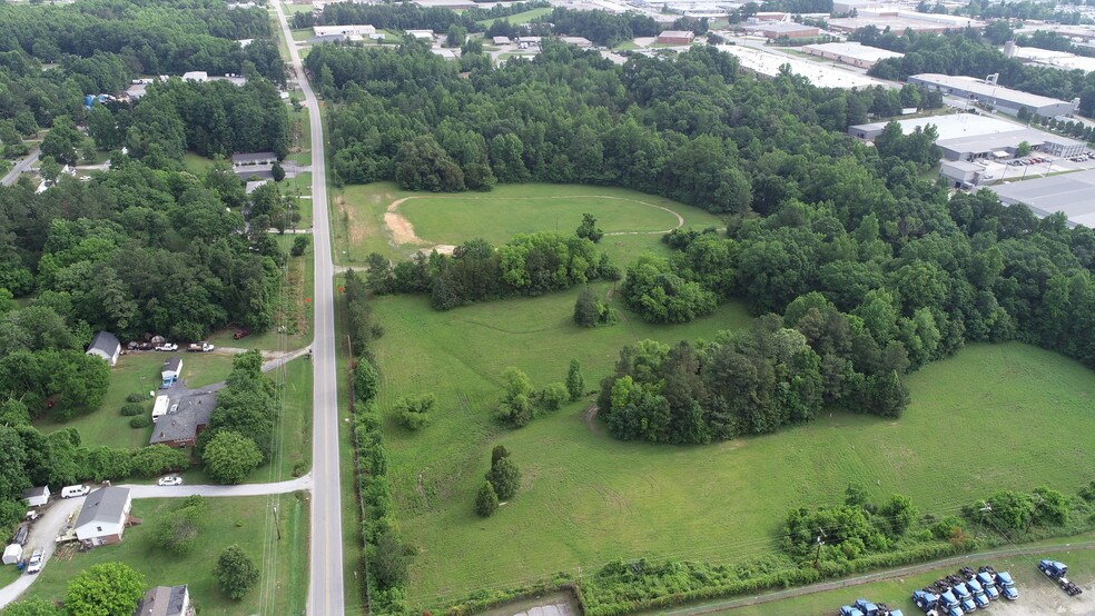 Primary Photo Of 2801-2803 Uwharrie Rd, Archdale Land For Sale