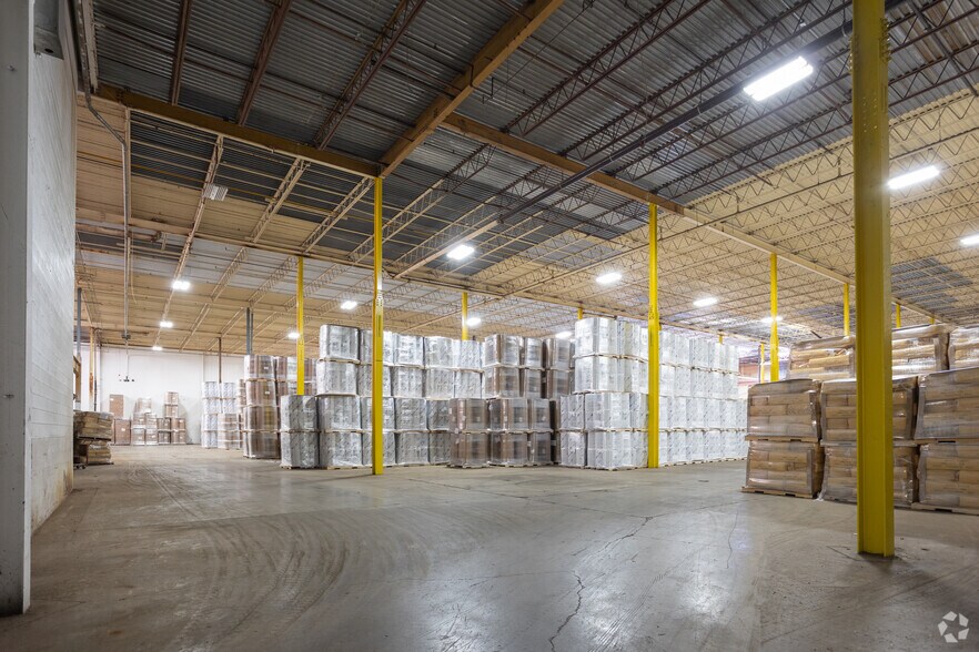 More Photos Of 901 Wayne St, Niles Warehouse For Lease
