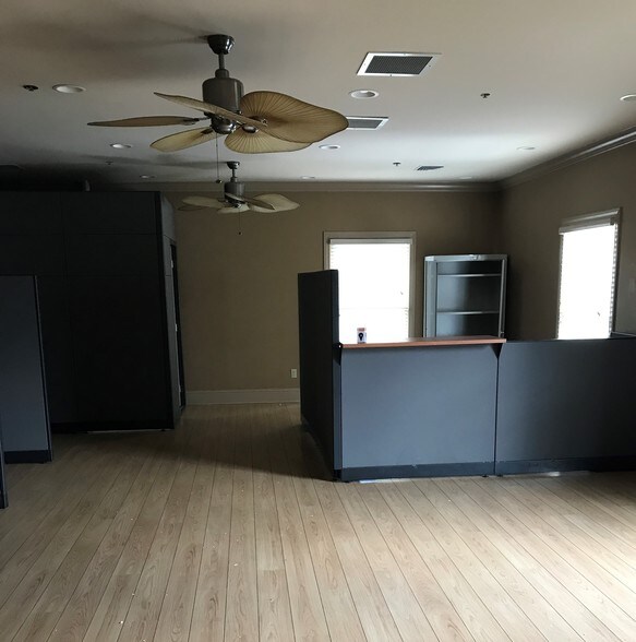 More Photos Of 9030 S Corporate Edge Dr, Germantown Office For Sale
