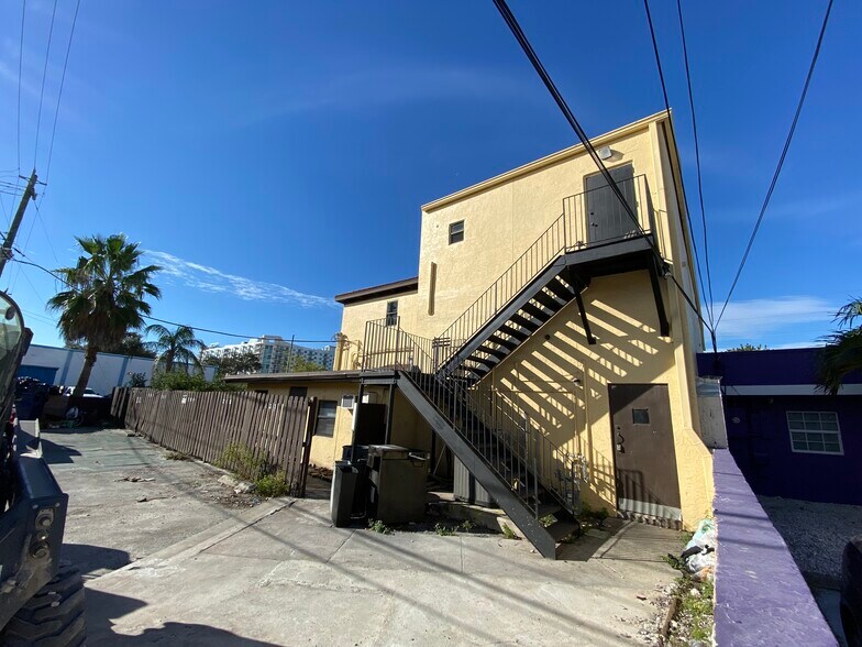 More Photos Of 219 N 21st Ave, Hollywood Storefront Retail Office For Sale