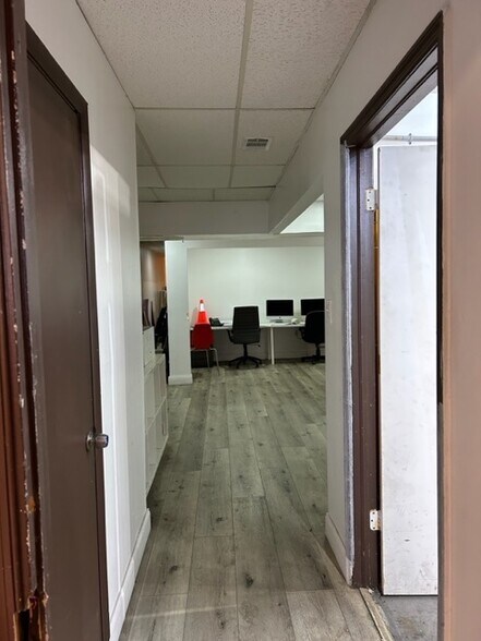 More Photos Of 6772 W Flagler St, Miami Auto Repair For Sale