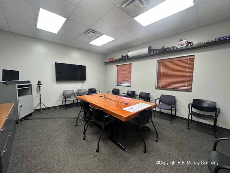 More Photos Of 2160 N Burton Ave, Springfield Truck Terminal For Lease