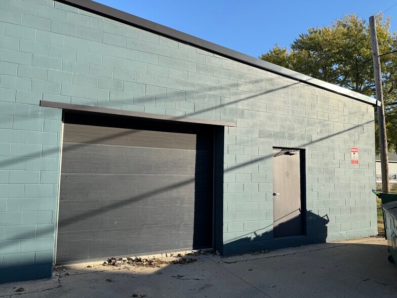 More Photos Of 2945 Terrace St, Kansas City Warehouse For Sale