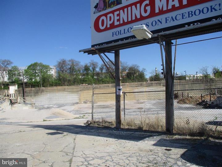 More Photos Of 410 N Burhans Blvd, Hagerstown Contractor Storage Yard For Sale