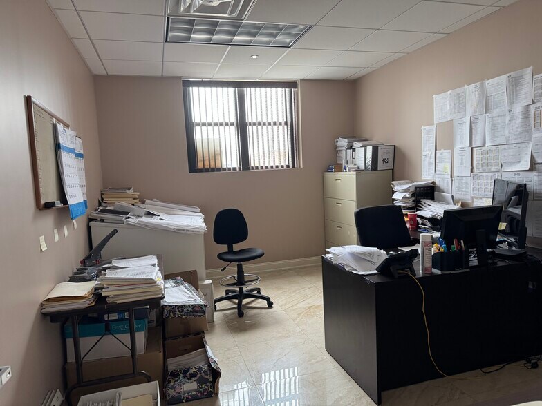 More Photos Of 146 E 2nd St, Mineola Warehouse For Sale