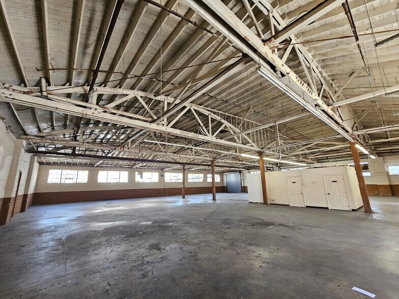 More Photos Of 3053 E 11th St, Los Angeles Industrial For Lease