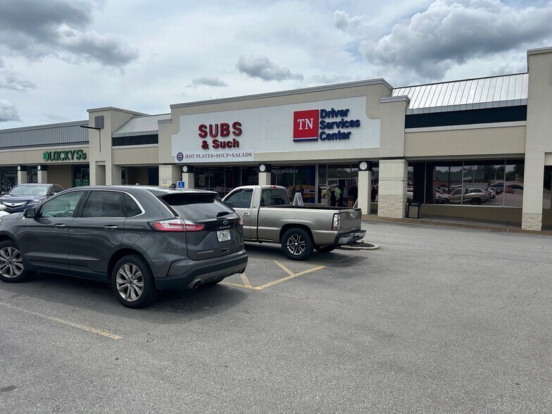 More Photos Of 126-256 S Calderwood St, Alcoa Unknown For Lease