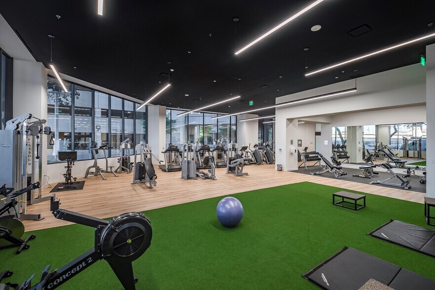 More Photos Of 12750 Merit Dr, Dallas Office For Lease