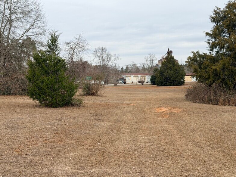 More Photos Of 1610 E Commerce St, Greenville Land For Sale