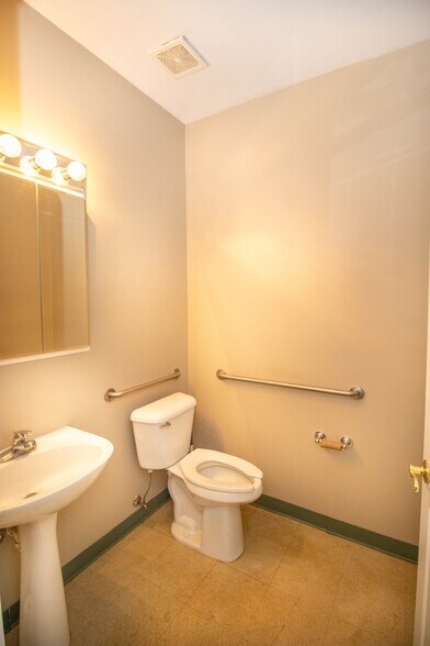 More Photos Of 1551 Jennings Mill Rd, Bogart Office For Sale