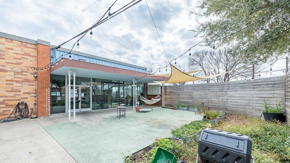 More Photos Of 507 E Calles St, Austin Loft Creative Space For Lease