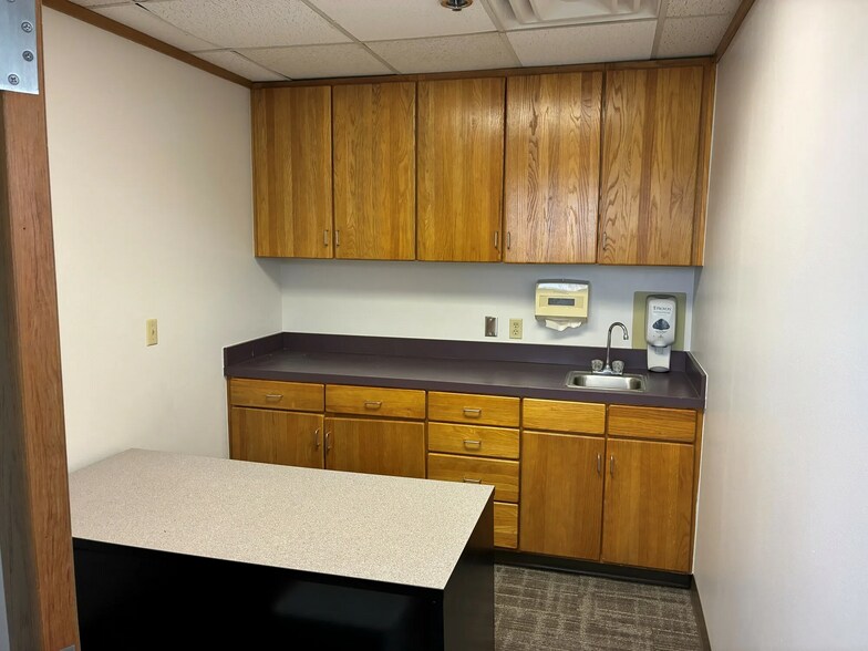 More Photos Of 1125 N Porter Ave, Norman Medical For Sale