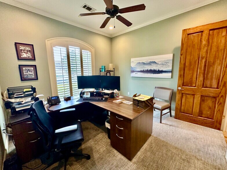 More Photos Of 302 Highland Park Cove, Ridgeland Medical For Lease