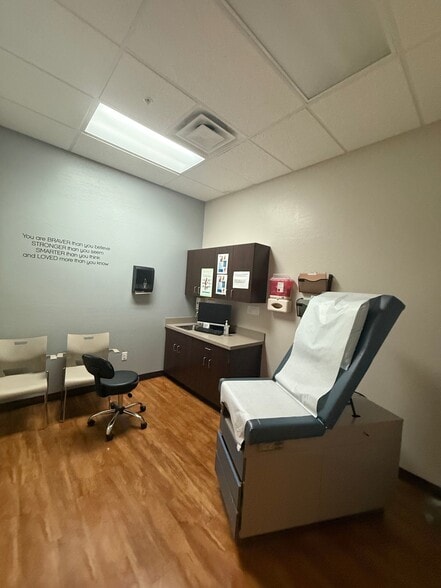 More Photos Of 4338 W Thomas Rd, Phoenix Storefront For Sale