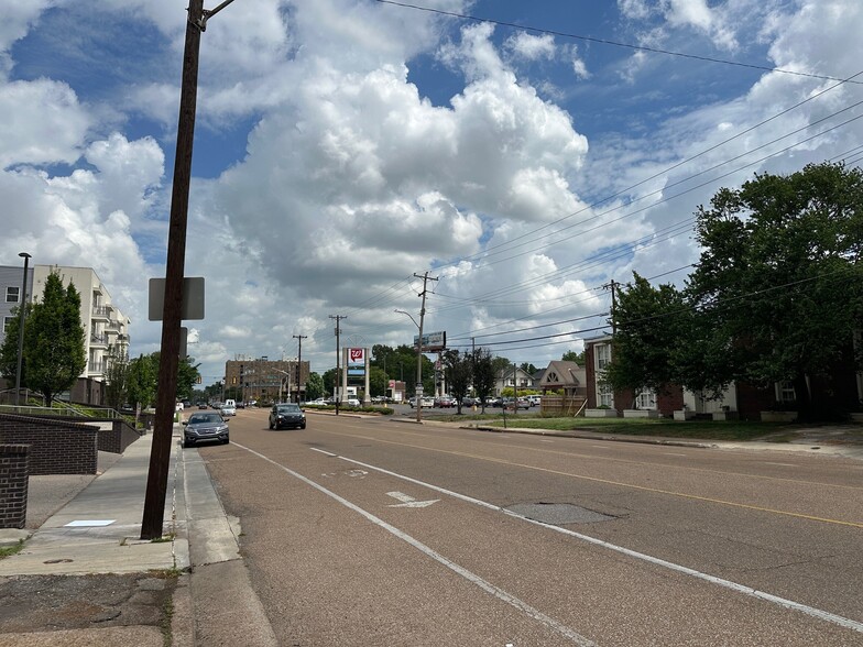 More Photos Of 199 S McLean Blvd, Memphis Apartments For Sale