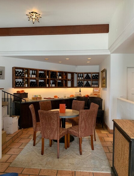 More Photos Of 5-129 El Paseo, Santa Barbara Unknown For Lease