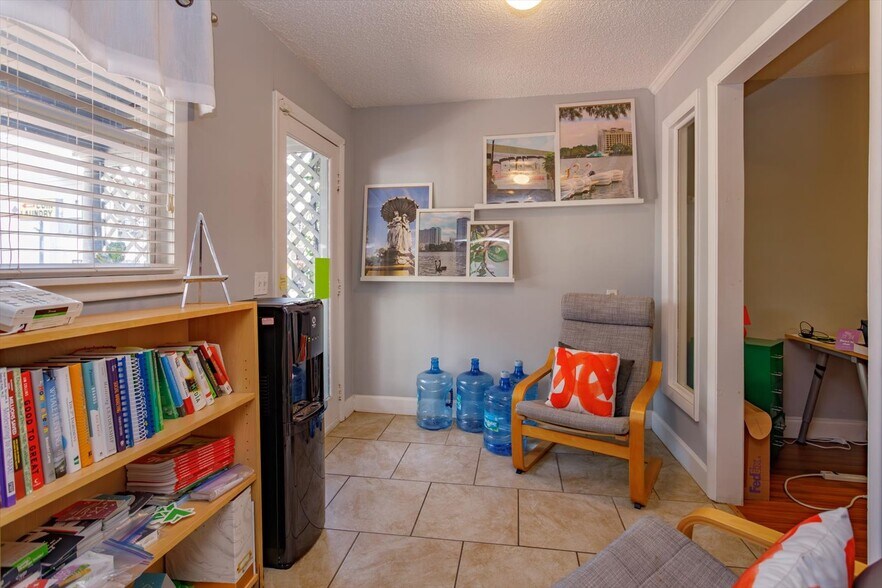 More Photos Of 37 Hill Ave, Orlando Flex For Sale