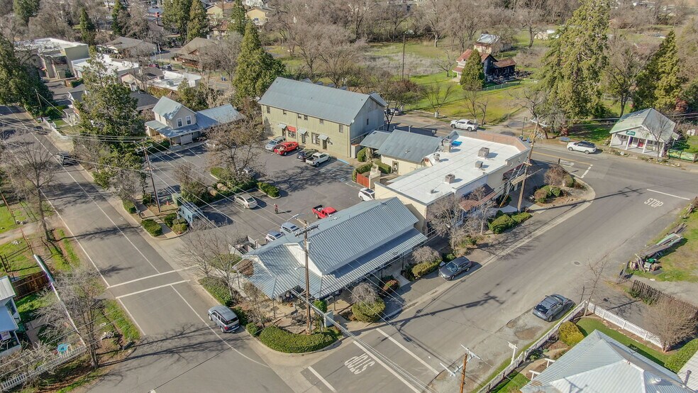 More Photos Of 191 Main St, Murphys General Retail For Sale