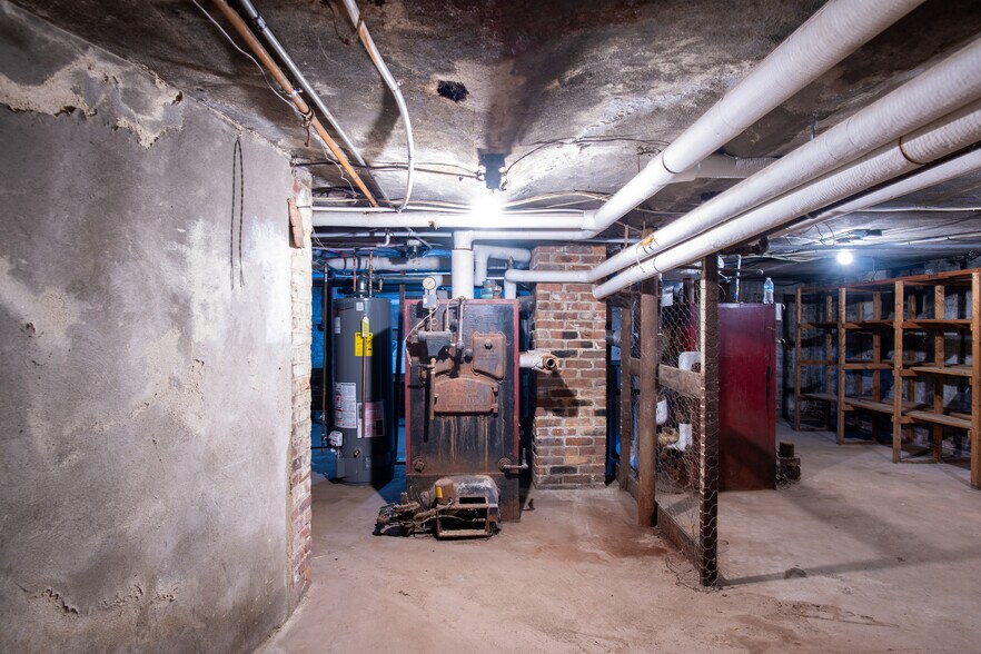 More Photos Of 69 Winter St, Springfield Apartments For Sale