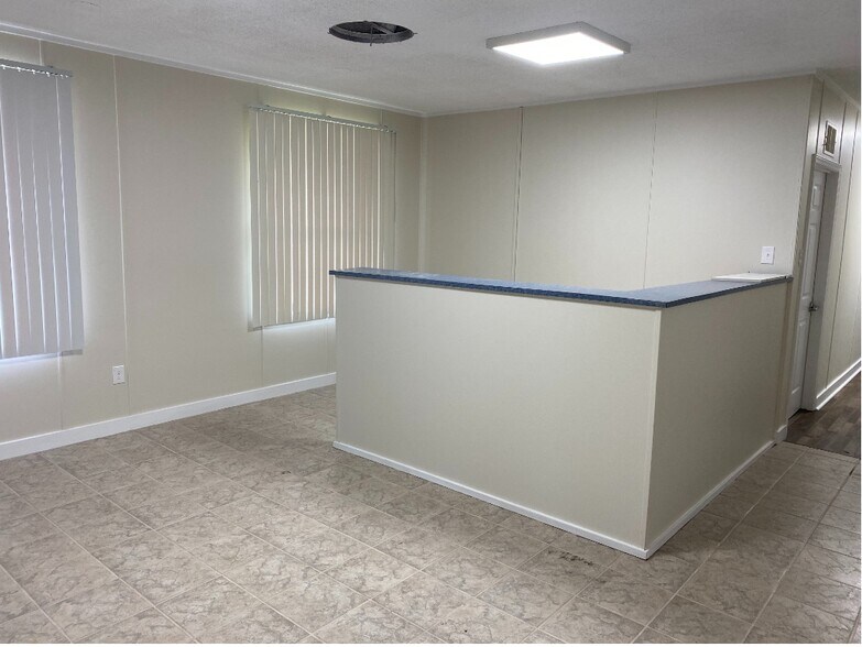 More Photos Of 725 S J St, Pensacola Office Residential For Sale