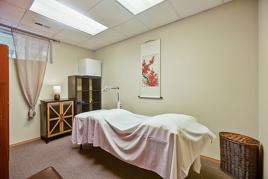 More Photos Of 101 N Evergreen Rd, Spokane Office For Lease