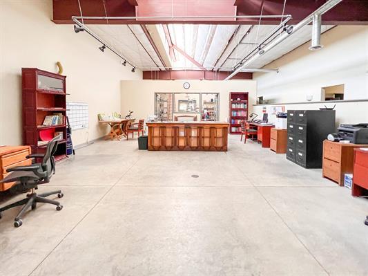 More Photos Of 202 Bendix Dr, Taos Distribution For Sale